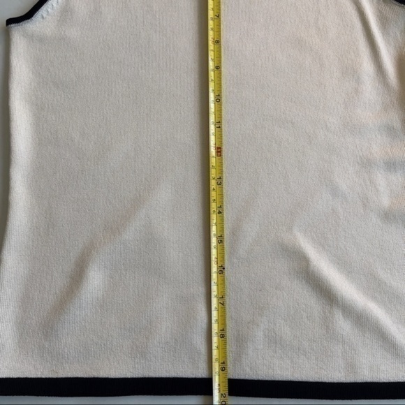 OSCAR DELA RENTA Top - Picture 6 of 12